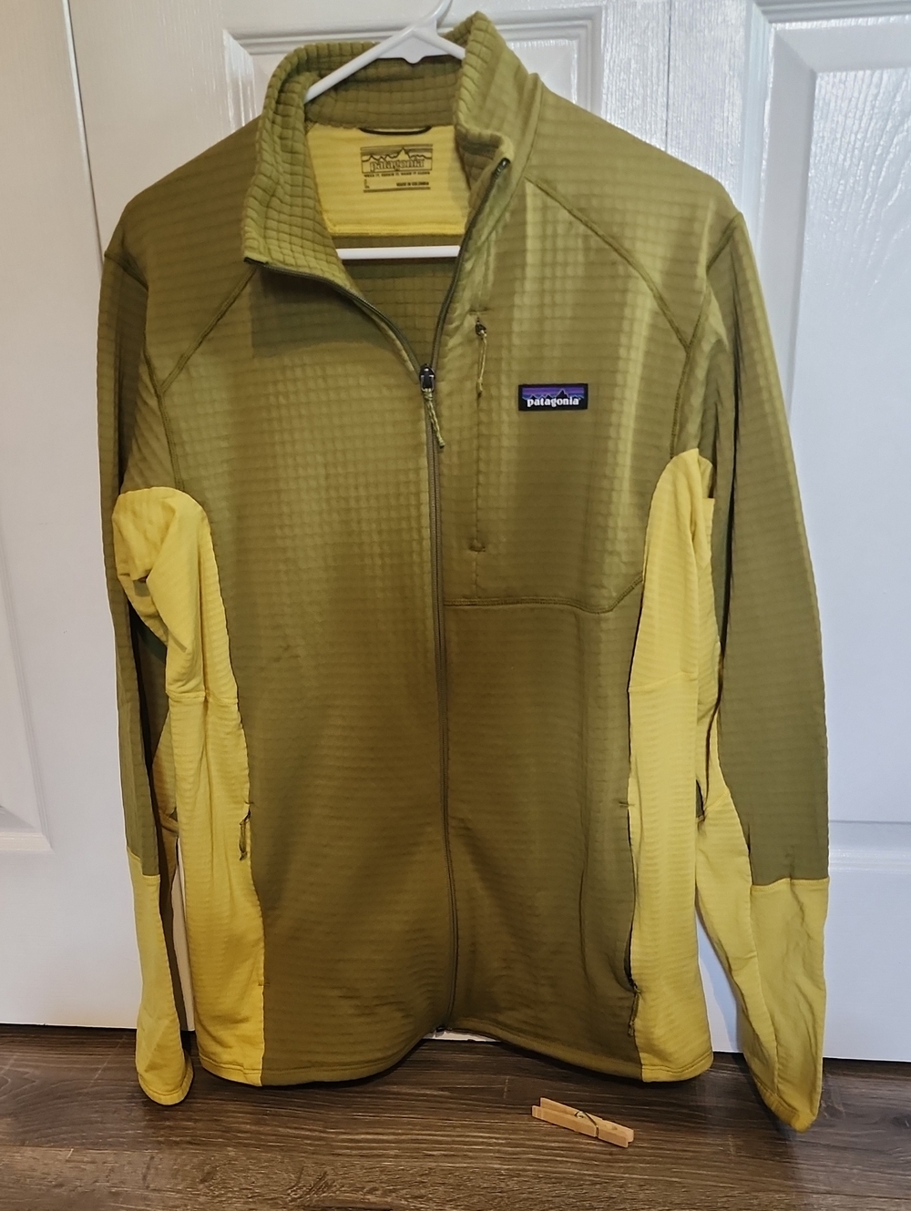 Patagonia Olive Green and Yellow Lightweight Zip Jacket